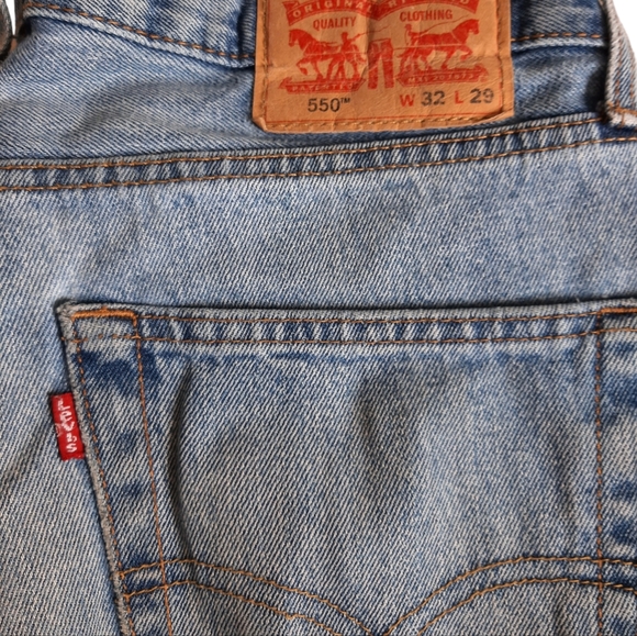 Levi's 550 Relaxed Jeans - Picture 3 of 3